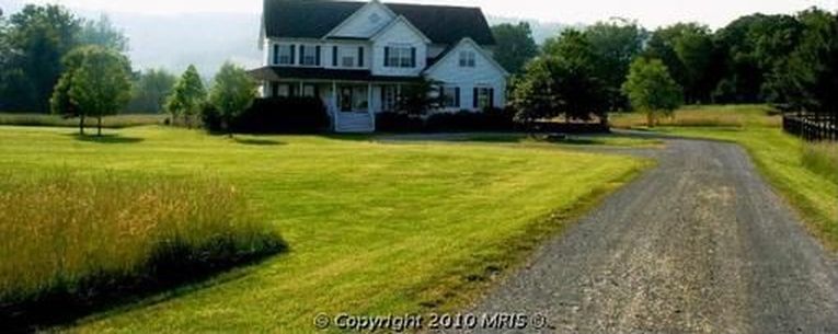 19195 Foggy Bottom Rd, Bluemont, VA 20135